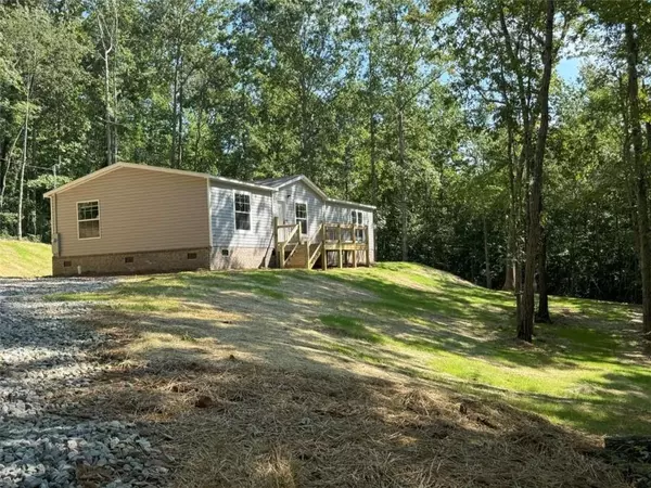 Martin, GA 30557,590 River Trail