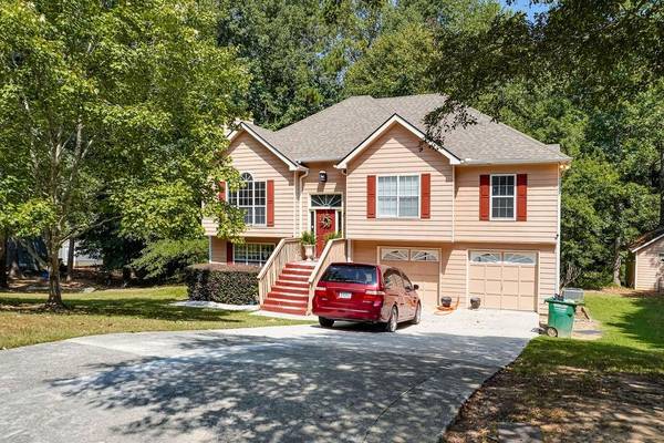 3430 Forrest Bend LN, Snellville, GA 30039