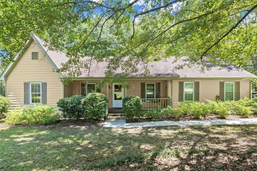 185 Pine Tree Lane, Mcdonough, GA 30252