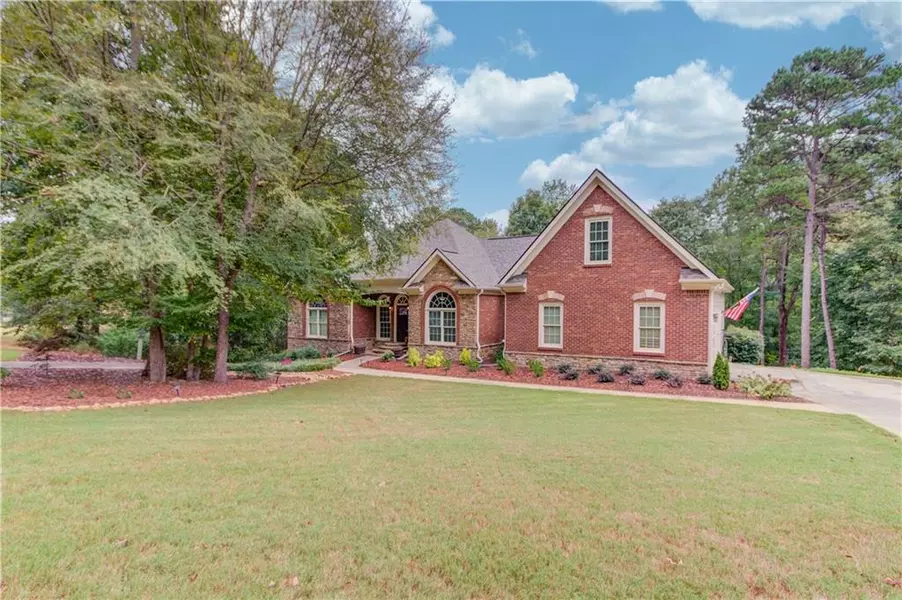 340 River BLF, Hoschton, GA 30548