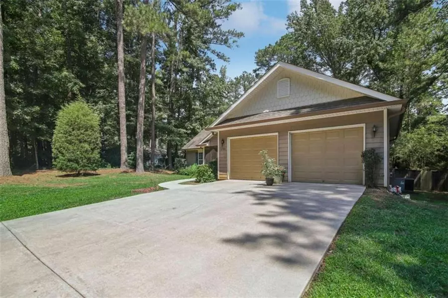 2786 Whisper TRL, Douglasville, GA 30135