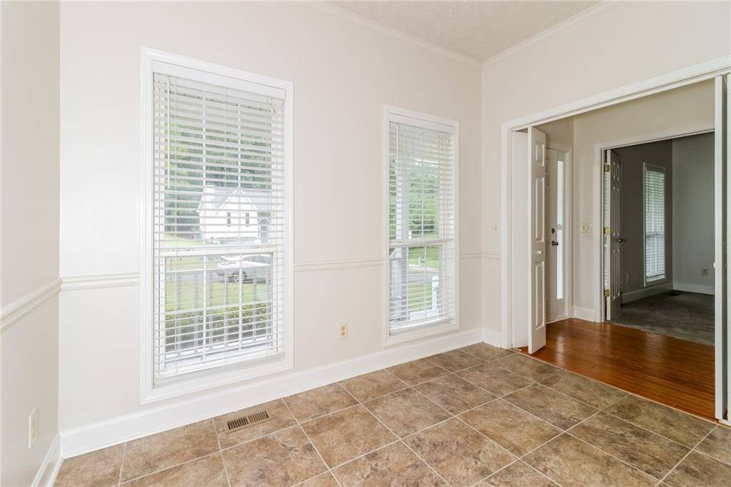 Flowery Branch, GA 30542,5526 Chestnut Creek LN