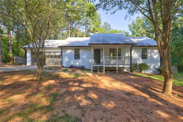 132 Southridge DR, Locust Grove, GA 30248