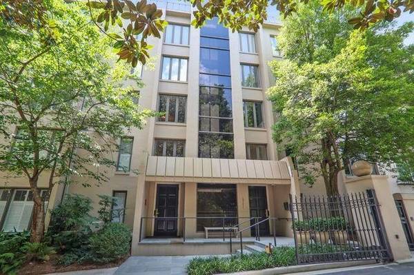 2765 Peachtree RD NE #4, Atlanta, GA 30305