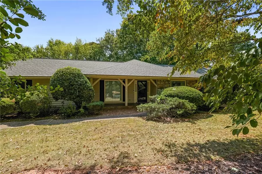 485 Saddle Horn CIR, Roswell, GA 30076