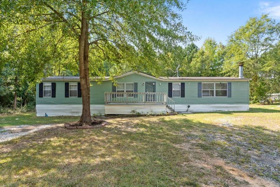 196 Ike Williams RD, Gay, GA 30218