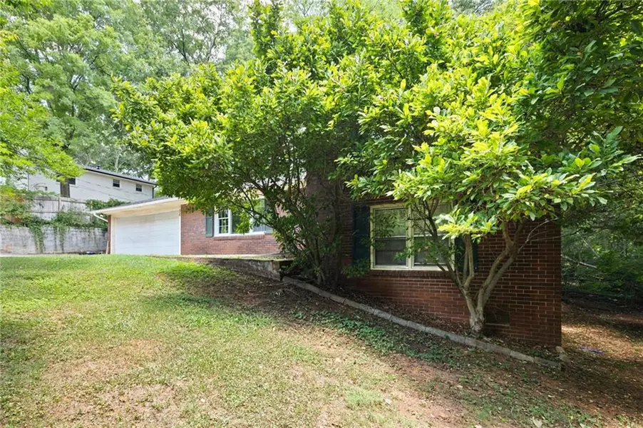 36 Hillside DR SE, Cartersville, GA 30120