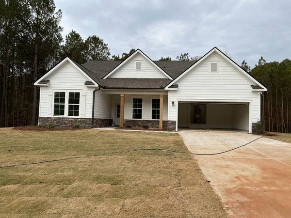 52 River Station DR, Monroe, GA 30656