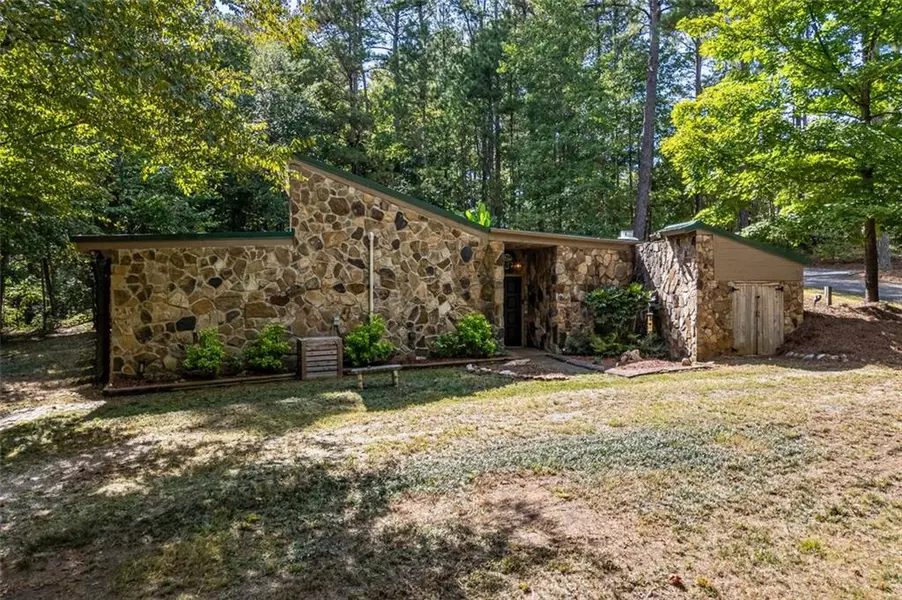 2862 Tree Top RD, Dacula, GA 30019