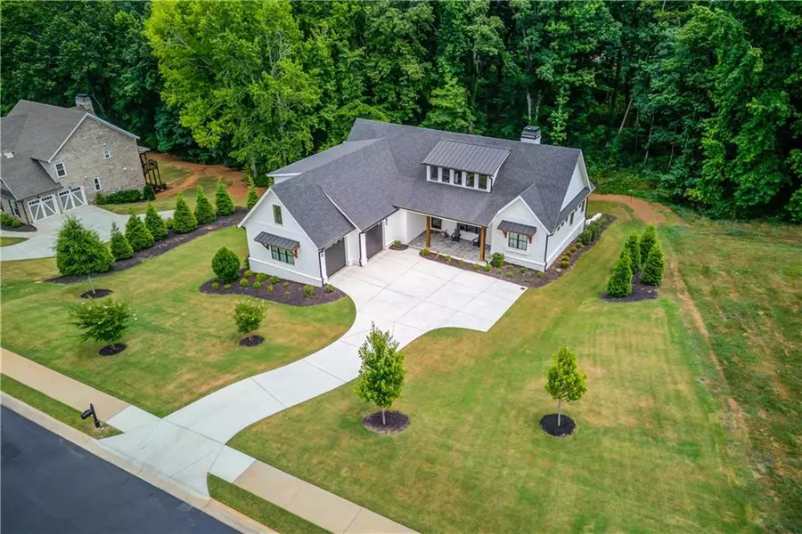 5306 Weeping Creek TRL, Flowery Branch, GA 30542