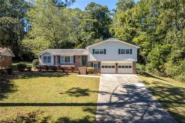 4454 Bending River TRL SW, Lilburn, GA 30047