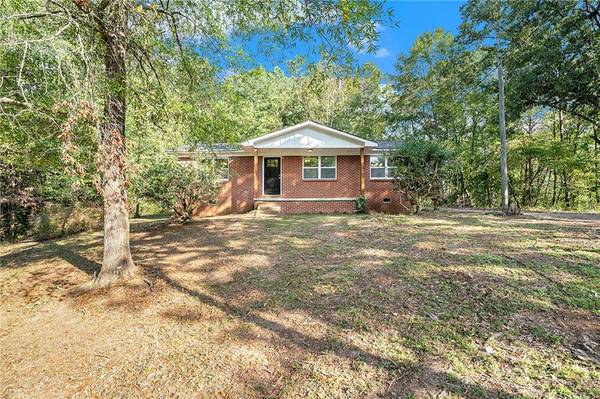 2686 Scott Brown RD SE, Fairmount, GA 30139