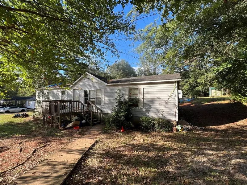 553 Tanners LN, Bethlehem, GA 30620