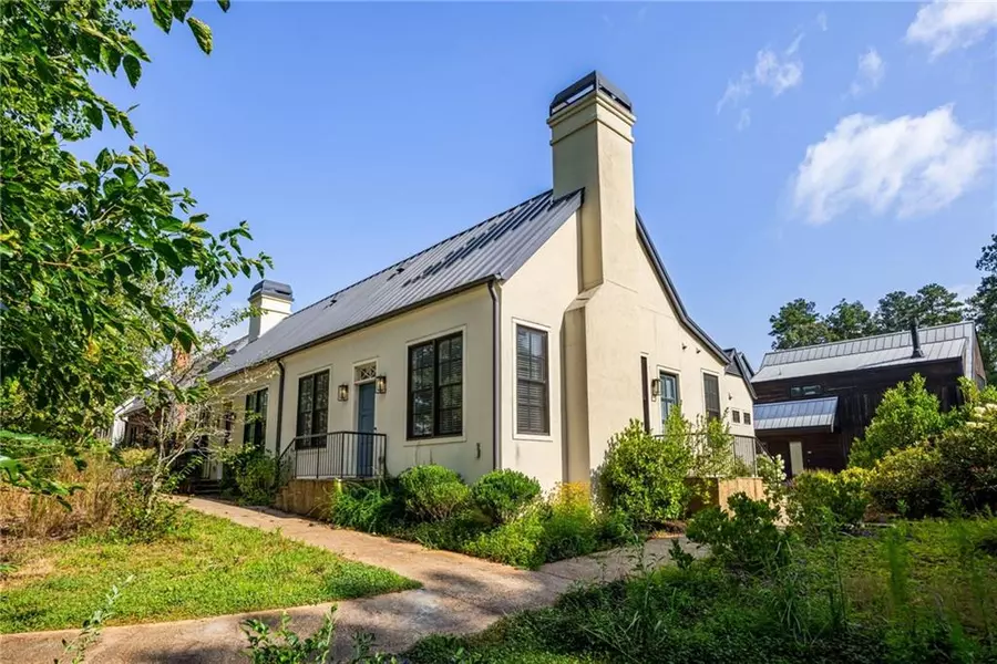 377 Anders N, Chattahoochee Hills, GA 30268