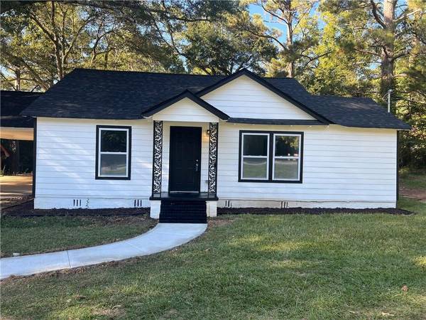 226 E Memorial DR, Dallas, GA 30132