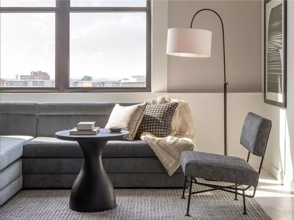 Atlanta, GA 30303,125 Ted Turner DR SW #802