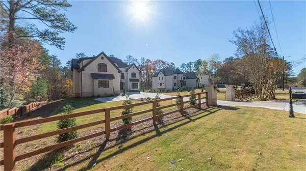 10745 Shallowford RD, Roswell, GA 30075