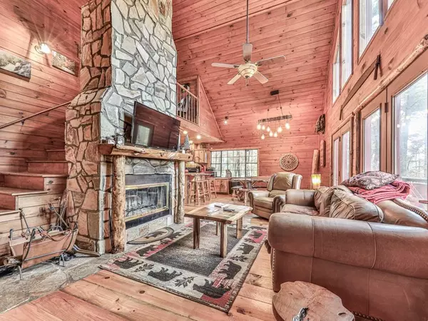 Ellijay, GA 30540,479 Little Mountaintown TRL