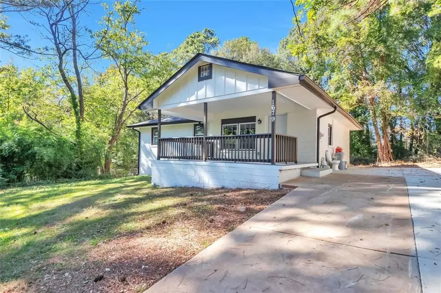 1679 Hollyhock TER, Decatur, GA 30032