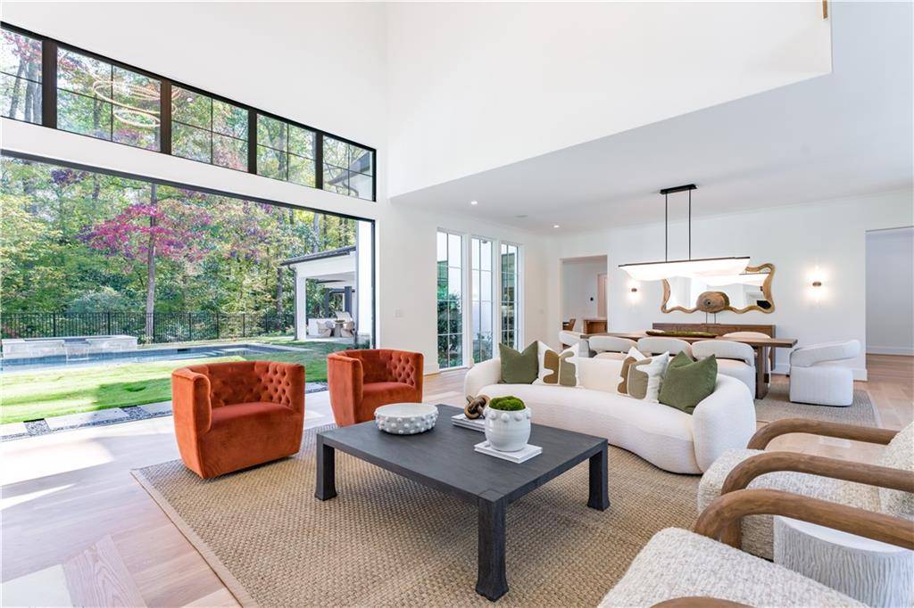 1057 Davis DR NW, Sandy Springs, GA 30327