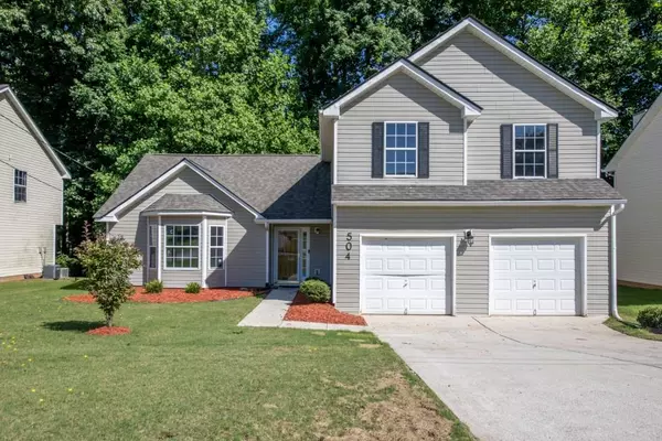 504 Pecan Wood CIR, Fairburn, GA 30213