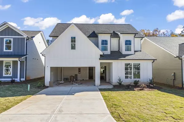 35 Bowers Estates DR, Hartwell, GA 30643