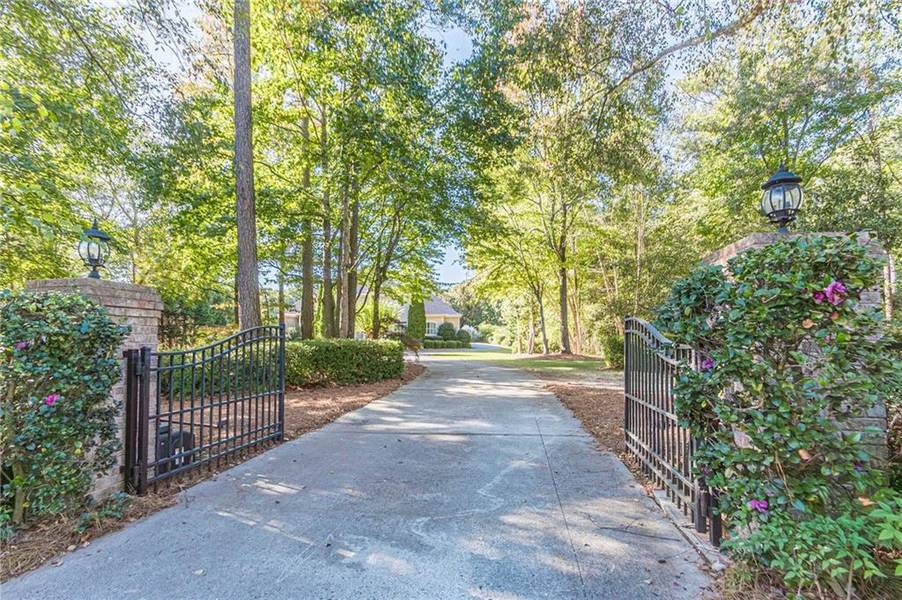 1856 Silver Hill RD, Stone Mountain, GA 30087