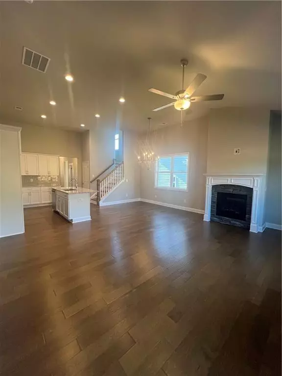 Canton, GA 30114,273 Lakeside PL