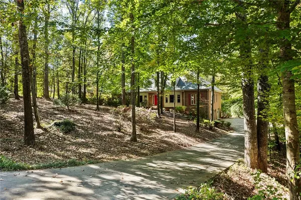 80 Connemara RD, Roswell, GA 30075