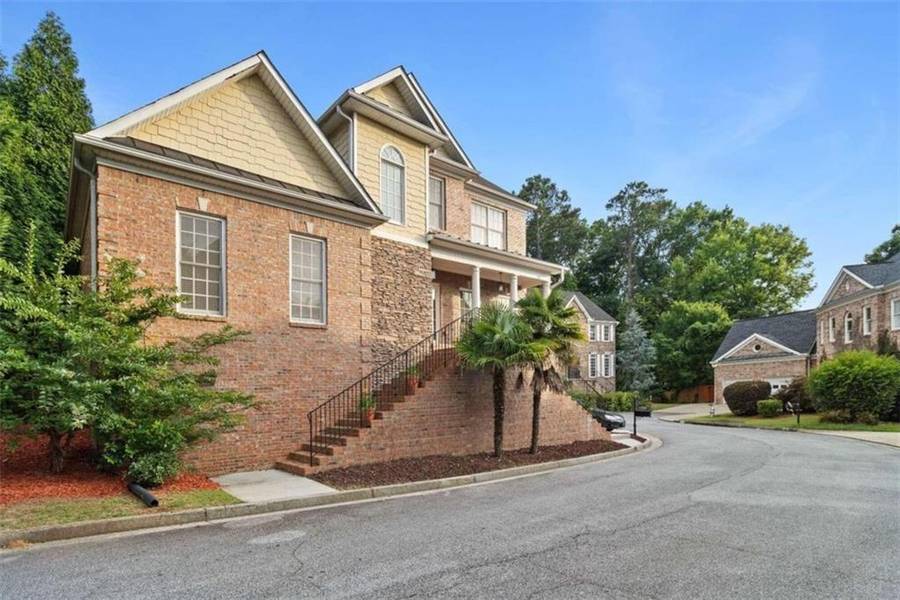 1711 Summit Glen LN, Atlanta, GA 30329