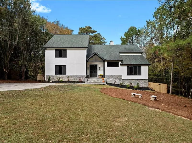 315 Crosstree LN, Atlanta, GA 30328