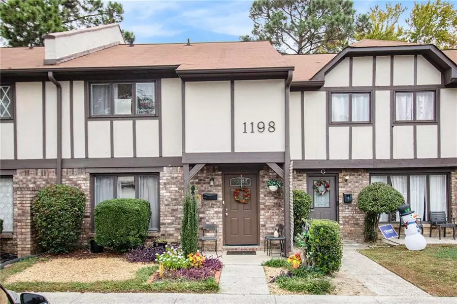 1198 Ashborough TER SE #F, Marietta, GA 30067