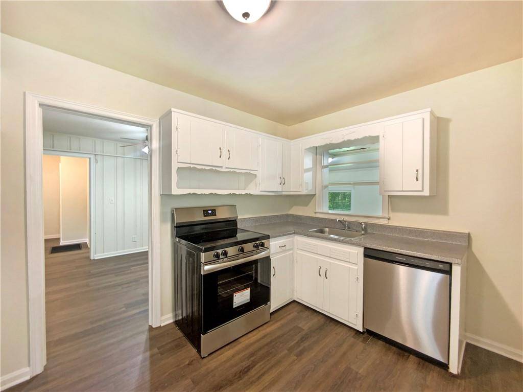 Forest Park, GA 30297,828 Pinevalley DR