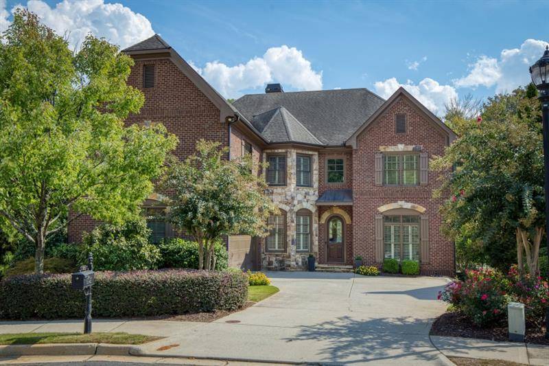 525 Glenmanor CT, Sandy Springs, GA 30328