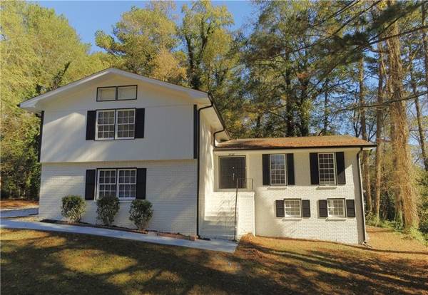 4314 Autumn Hill DR, Stone Mountain, GA 30083