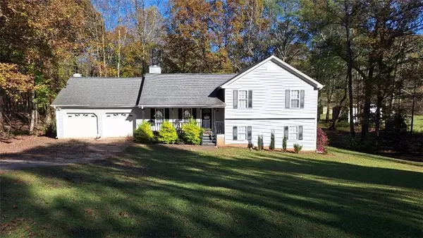 729 Riverview LN, Winder, GA 30680