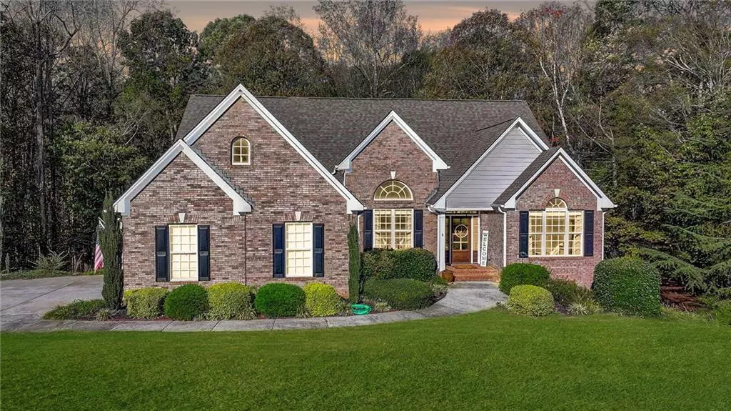 402 Southampton CIR, Hoschton, GA 30548
