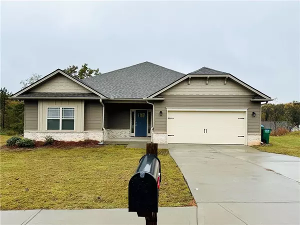 2204 Remington DR, Commerce, GA 30529