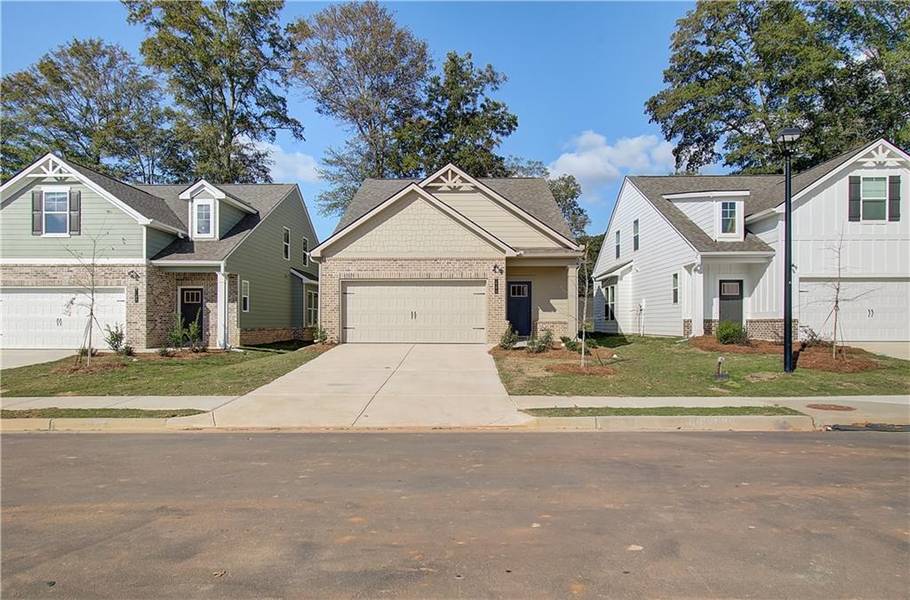 2200 Croghan DR, Hampton, GA 30228