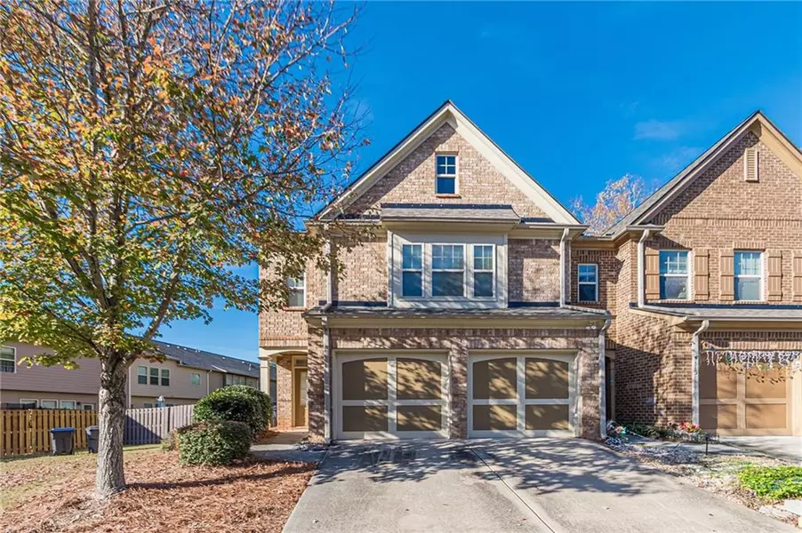 1560 Faircrest LN, Alpharetta, GA 30004