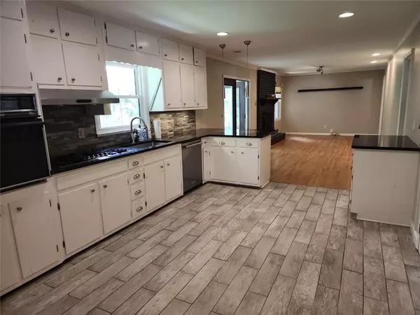 Tucker, GA 30084,2479 Landeau CIR
