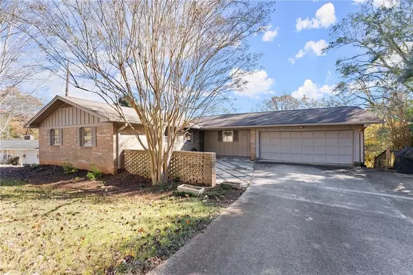 617 Mountain View CIR, Gainesville, GA 30501