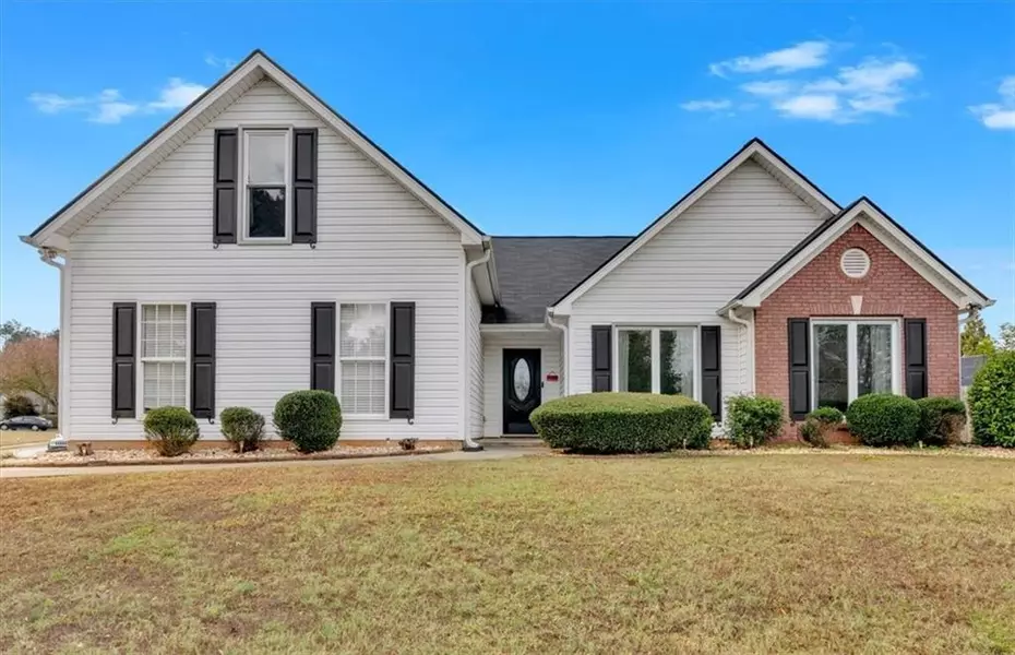 5602 Mohave CT, Flowery Branch, GA 30542