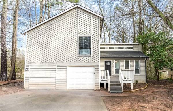 1031 Mainstreet Lake Drive, Stone Mountain, GA 30088