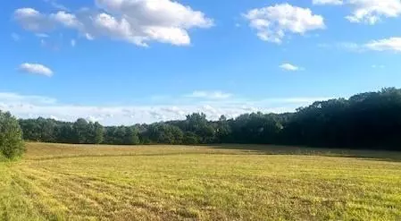 07 Lovebridge RD, Calhoun, GA 30701