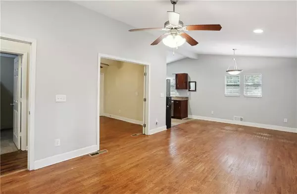 Smyrna, GA 30082,555 Cobb CIR SE