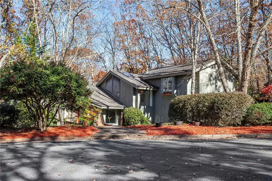 355 N Peak DR, Alpharetta, GA 30022