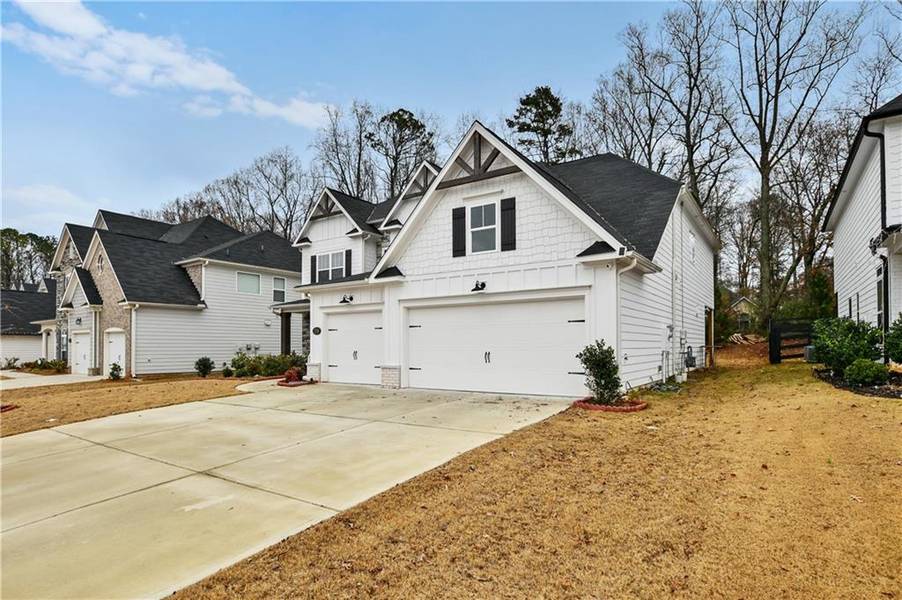 230 Wildrose CIR, Holly Springs, GA 30115