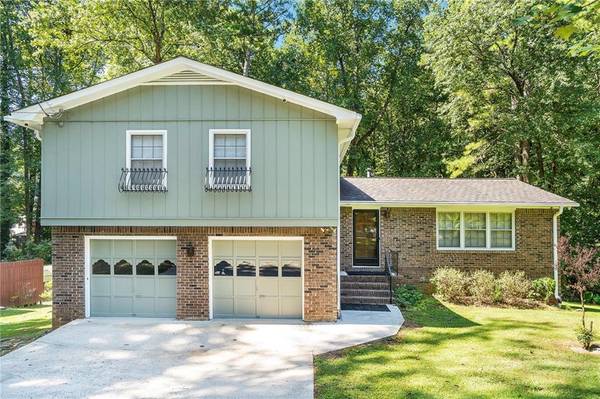 3409 Shorelake DR, Tucker, GA 30084