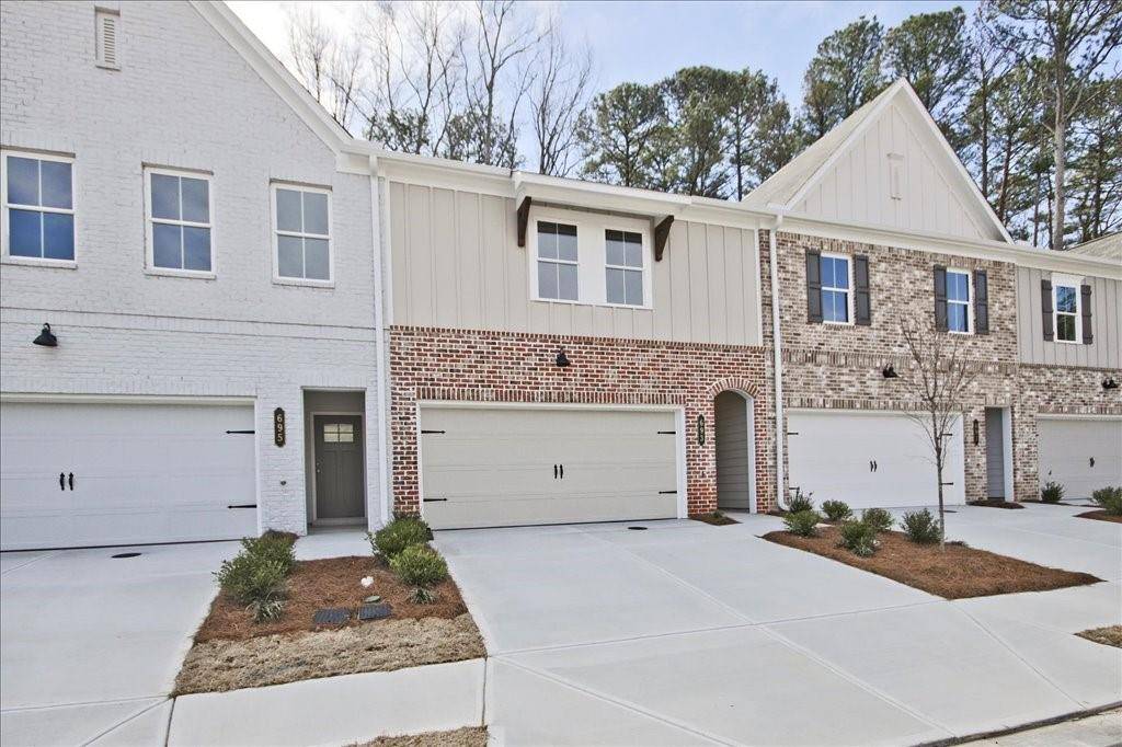 Lawrenceville, GA 30043,693 Sunstone LN